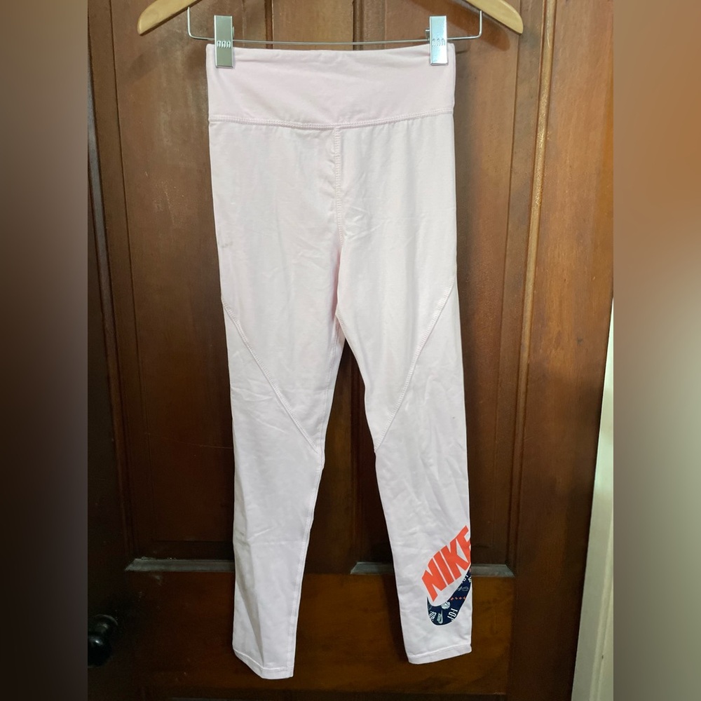 Nike girls size large light pink athletic leggings